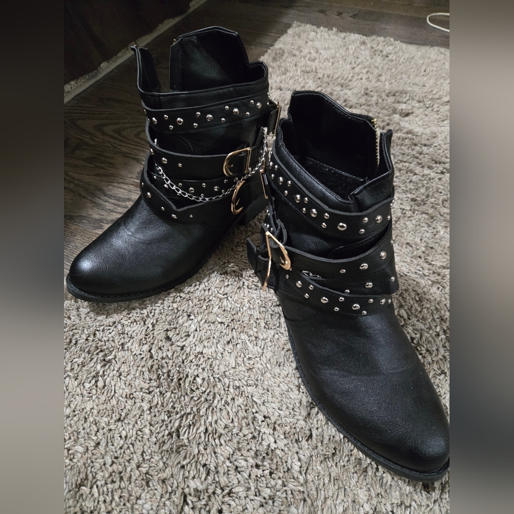 Womans Boots